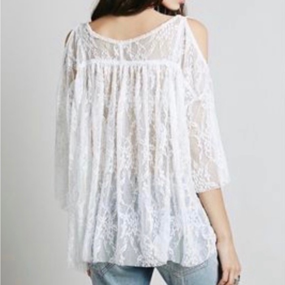 Free People “Lost In Austin” Ivory White Lace Cold Shoulder Bohemian Boho Top - Picture 3 of 7